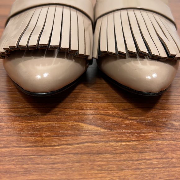 Marc Fisher Nude Kiltie Loafers Sz 5.5 M - Picture 6 of 9